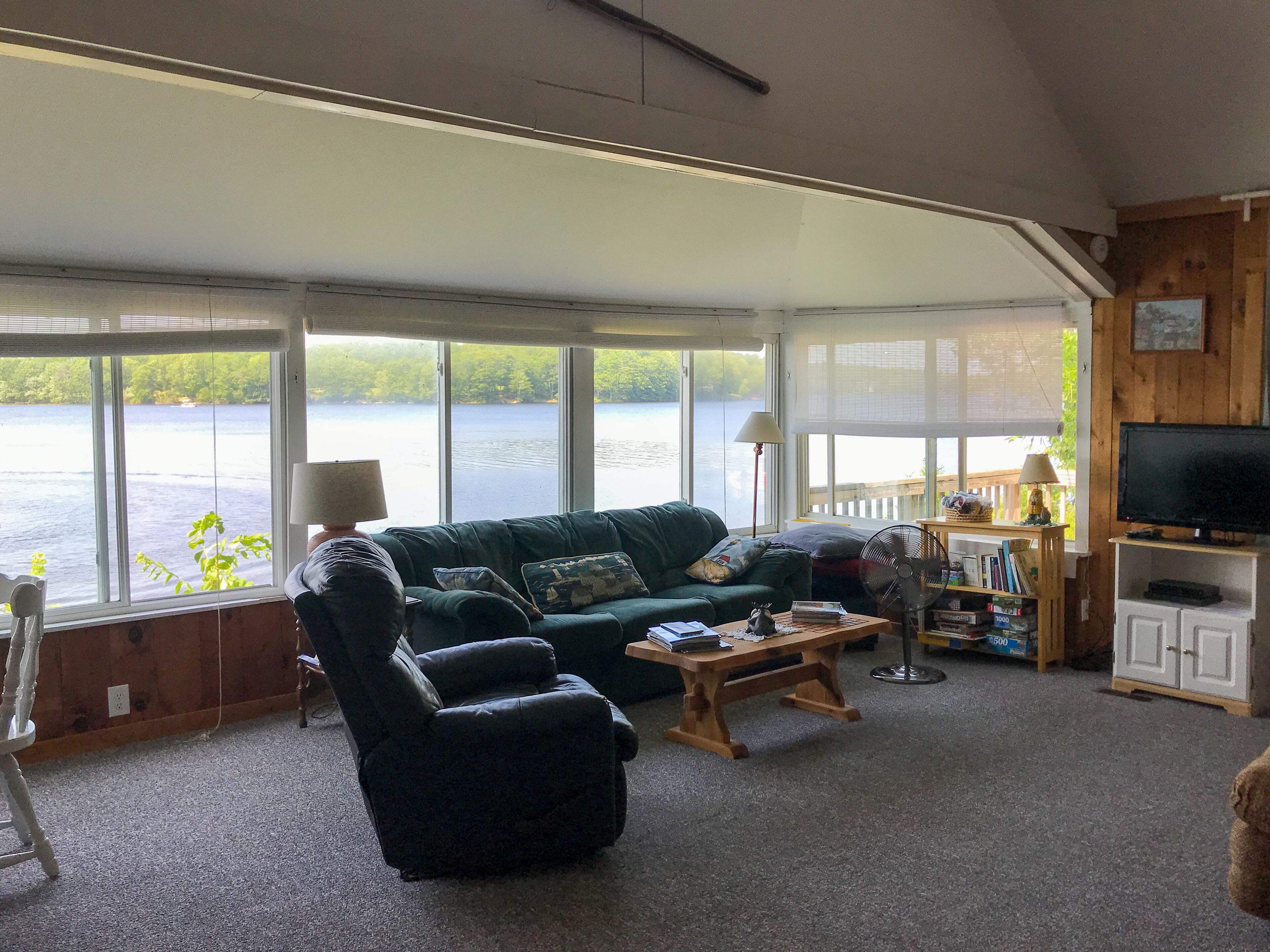 Waterfront Cottage on Pleasant Pond