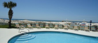 Relax And Forget The World!