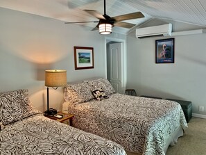 2 bedrooms, iron/ironing board, travel cot, free WiFi