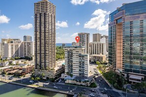 Exterior - 2BR/1BA Condo at Royal Aloha in Waikiki! Free PARKING, Free WiFi! (Honolulu)