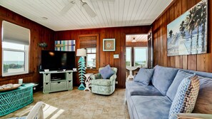 Smart TV, DVD player