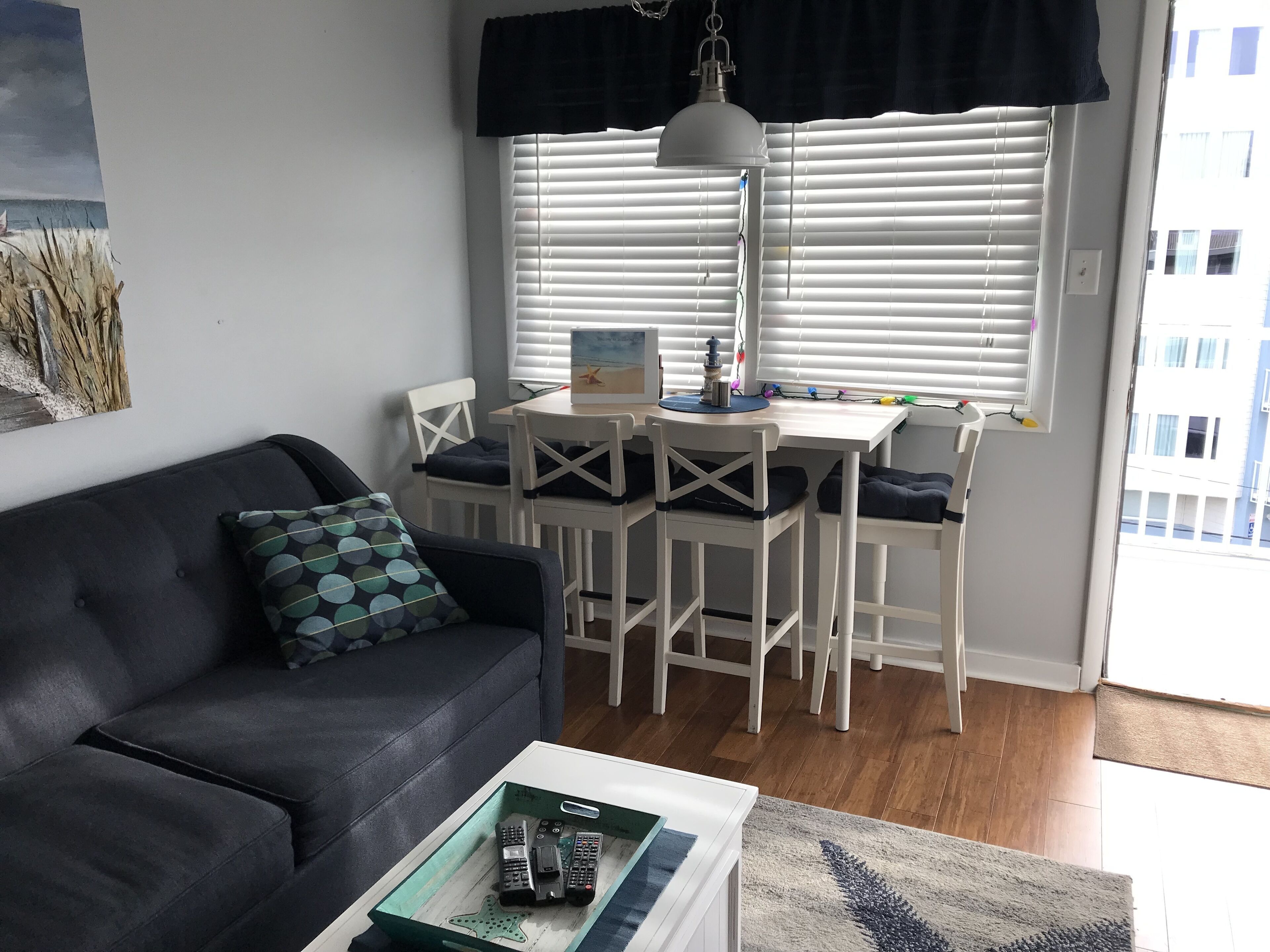 Fireplace- Romantic Winter Getaway-Ocean View - Sleeps 6