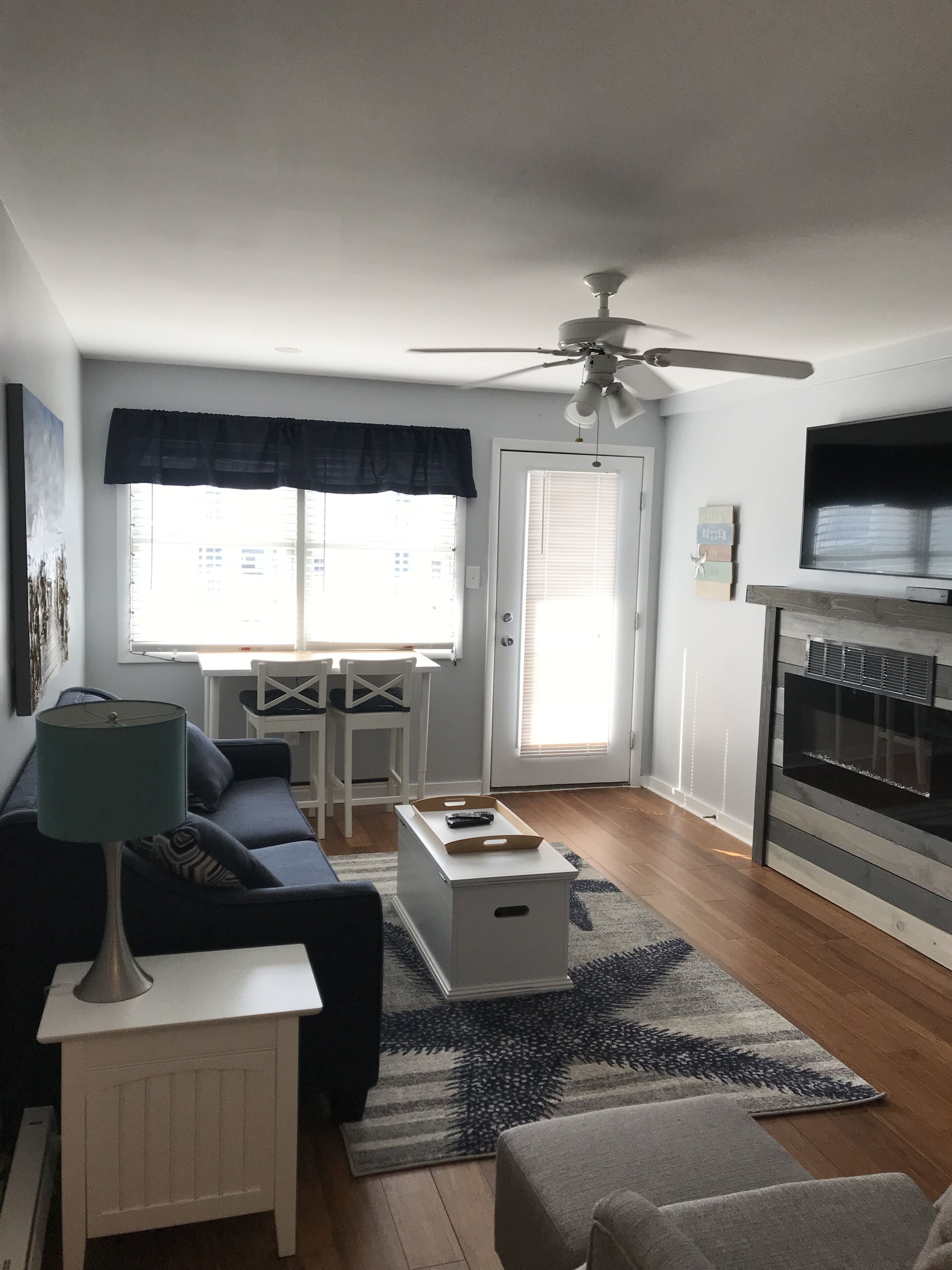 Fireplace- Romantic Winter Getaway-Ocean View - Sleeps 6