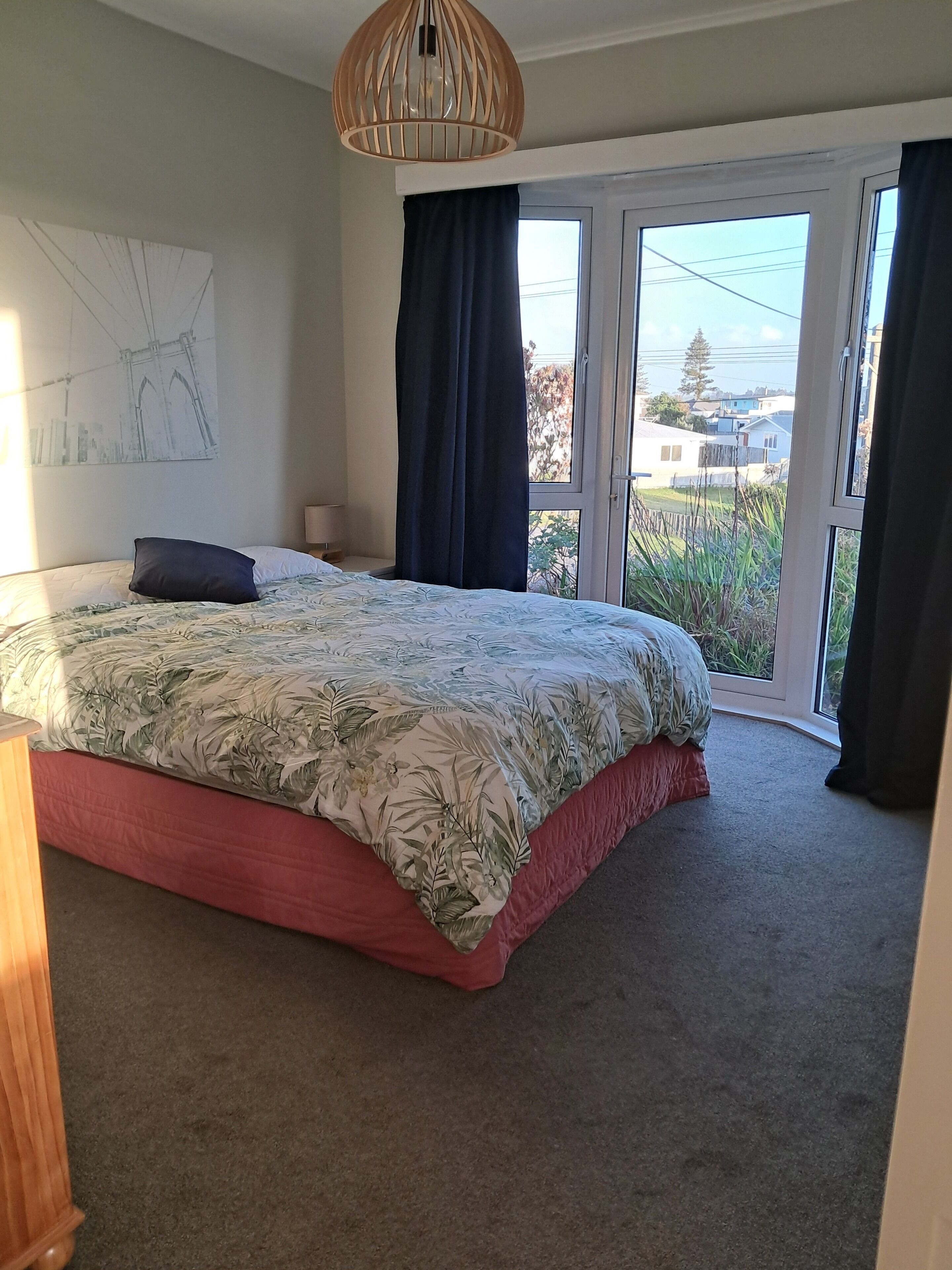 3 bedrooms, desk, iron/ironing board, free WiFi