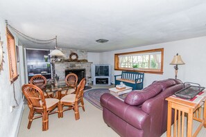 TV, peis, videospill og DVD-spiller