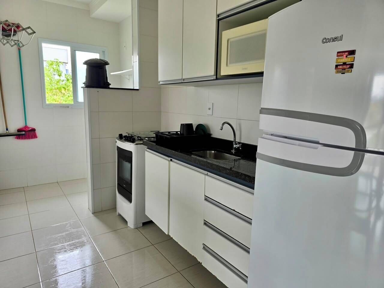 Fridge, microwave, stovetop, blender
