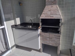 المنطقة المحيطة بالمنشأة