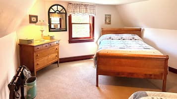 2 bedrooms, bed sheets