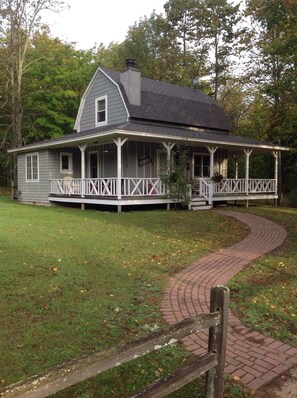 Exterior - Cottage on Mink River Road  (Ellison Bay)