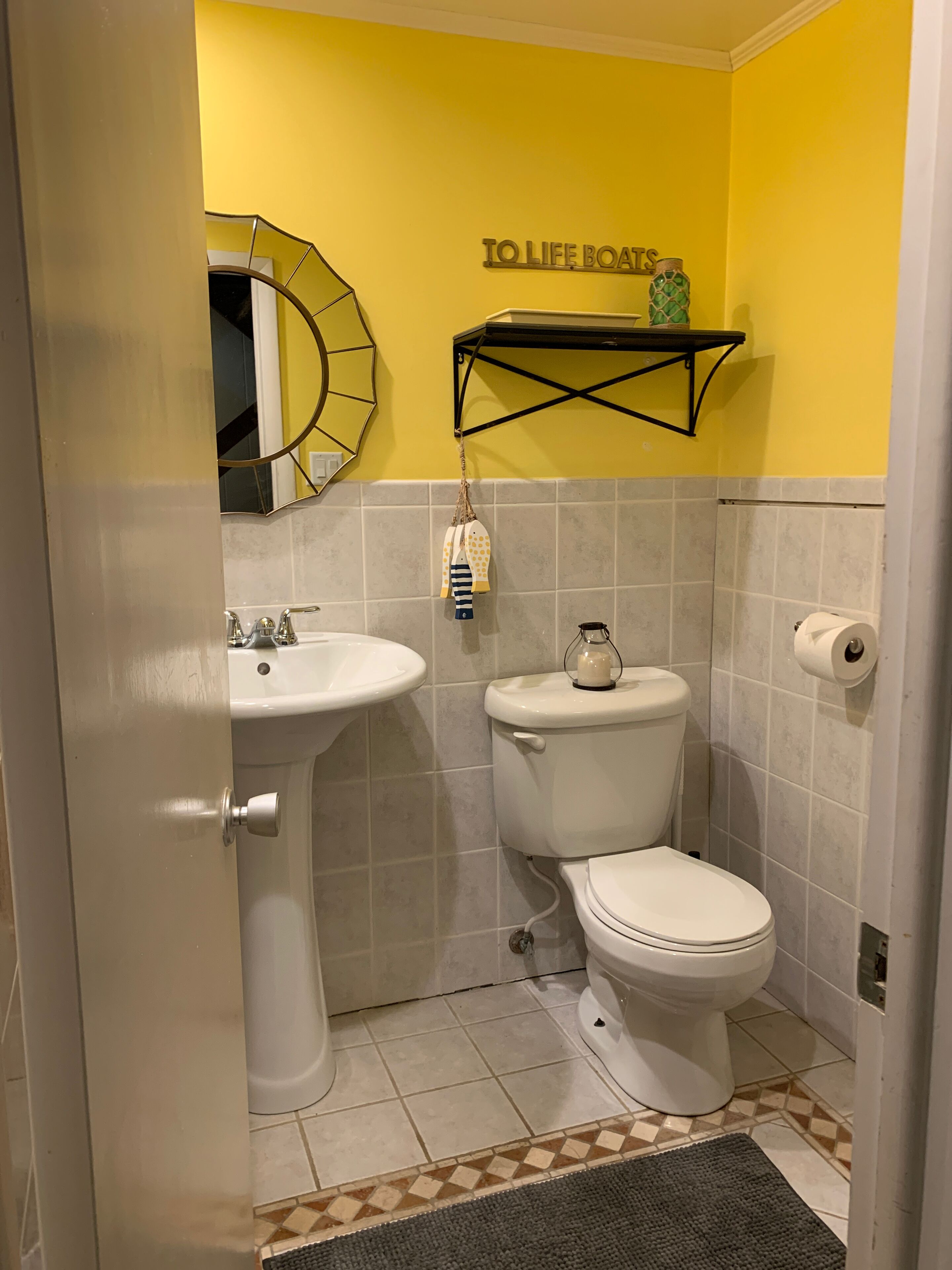 Fall discounts! Enjoy the beach and bay without the crowds!