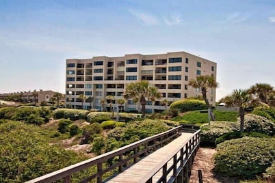 The Perfect Getaway - Steps to Beach and Pool!