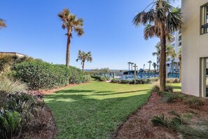 Property grounds - The Perfect Getaway - Steps to Beach and Pool! (Fernandina Beach)