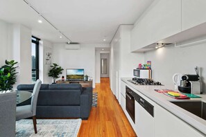 Fridge, microwave, oven, dishwasher