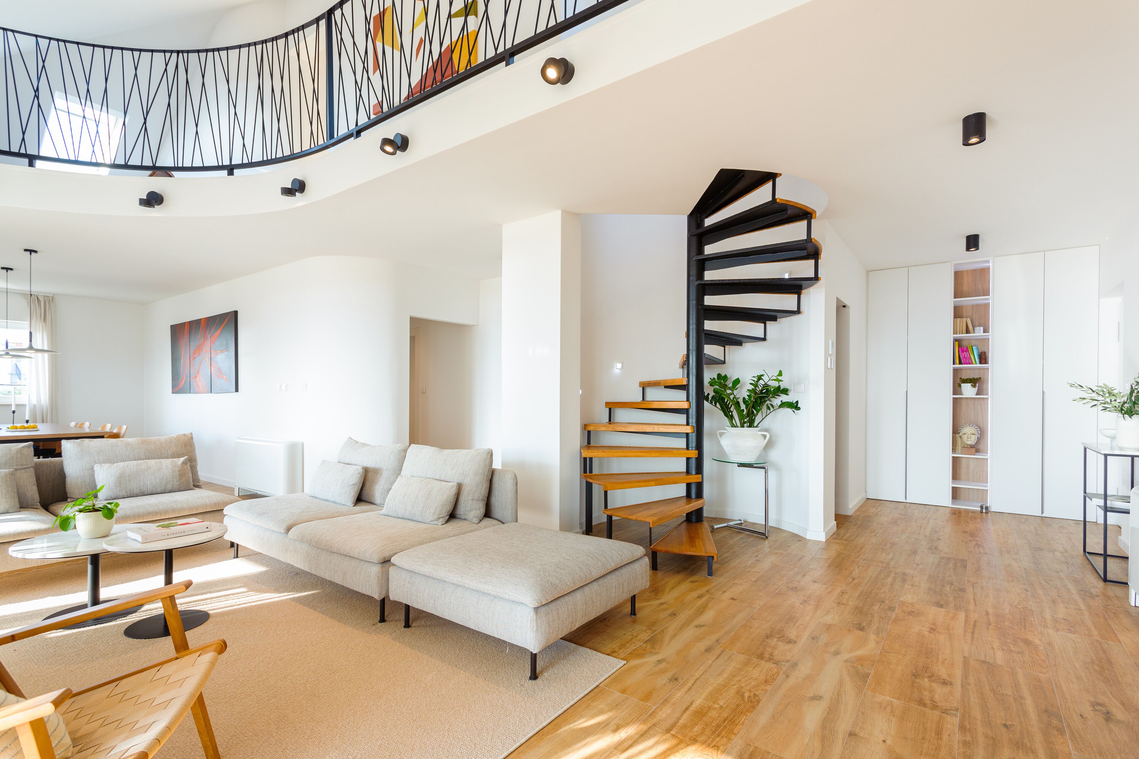 Smart TV, caminetto, videogiochi, lettore DVD