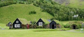 A fantastic location with a great mountain view