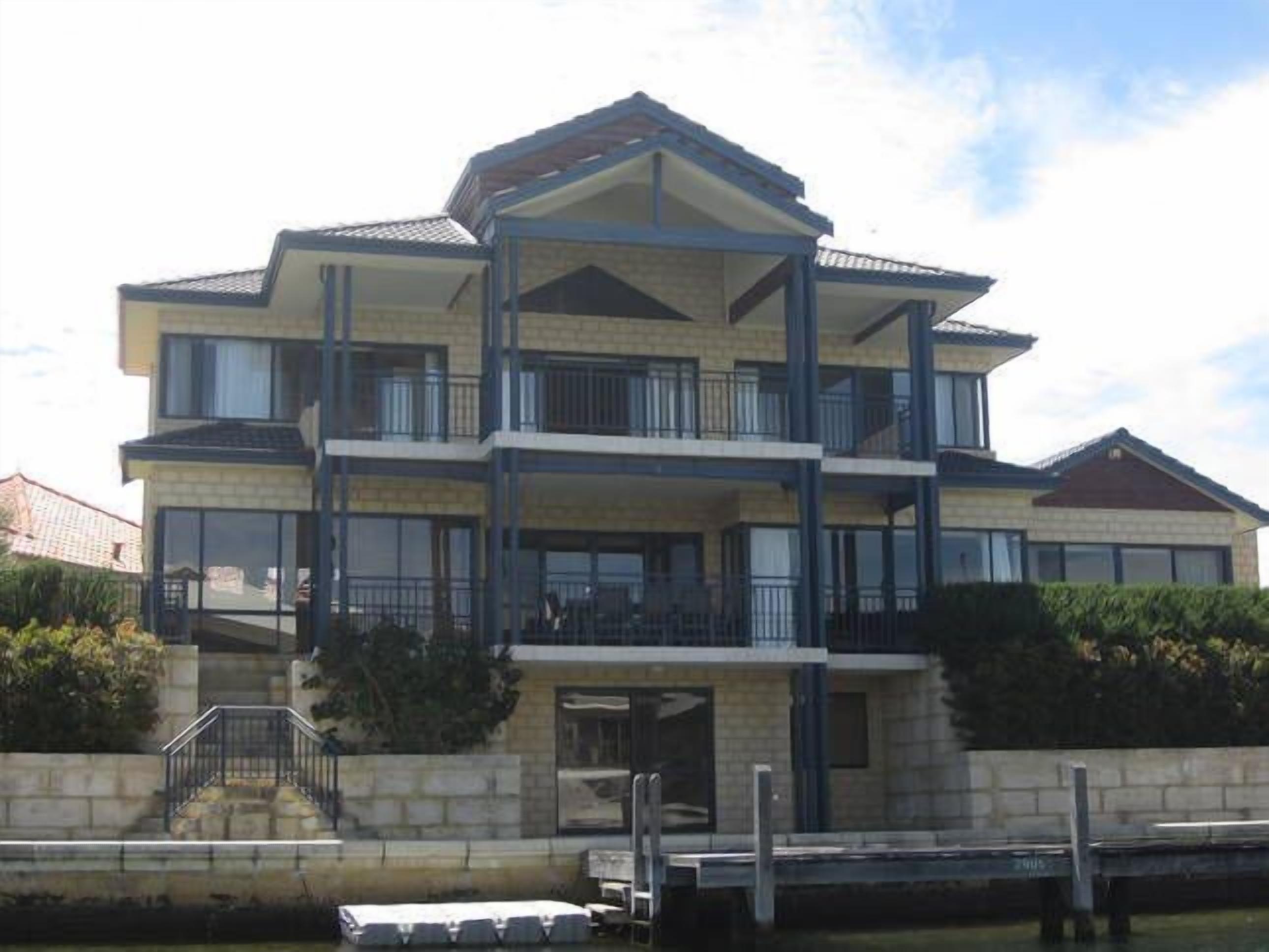 Brindabella on the Canals