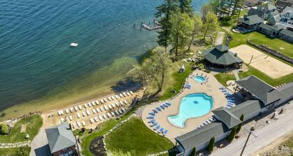 Vivre le lac Winnipesaukee Life! Vues impressionnantes, accĂšs Ă l'eau, plage, piscine