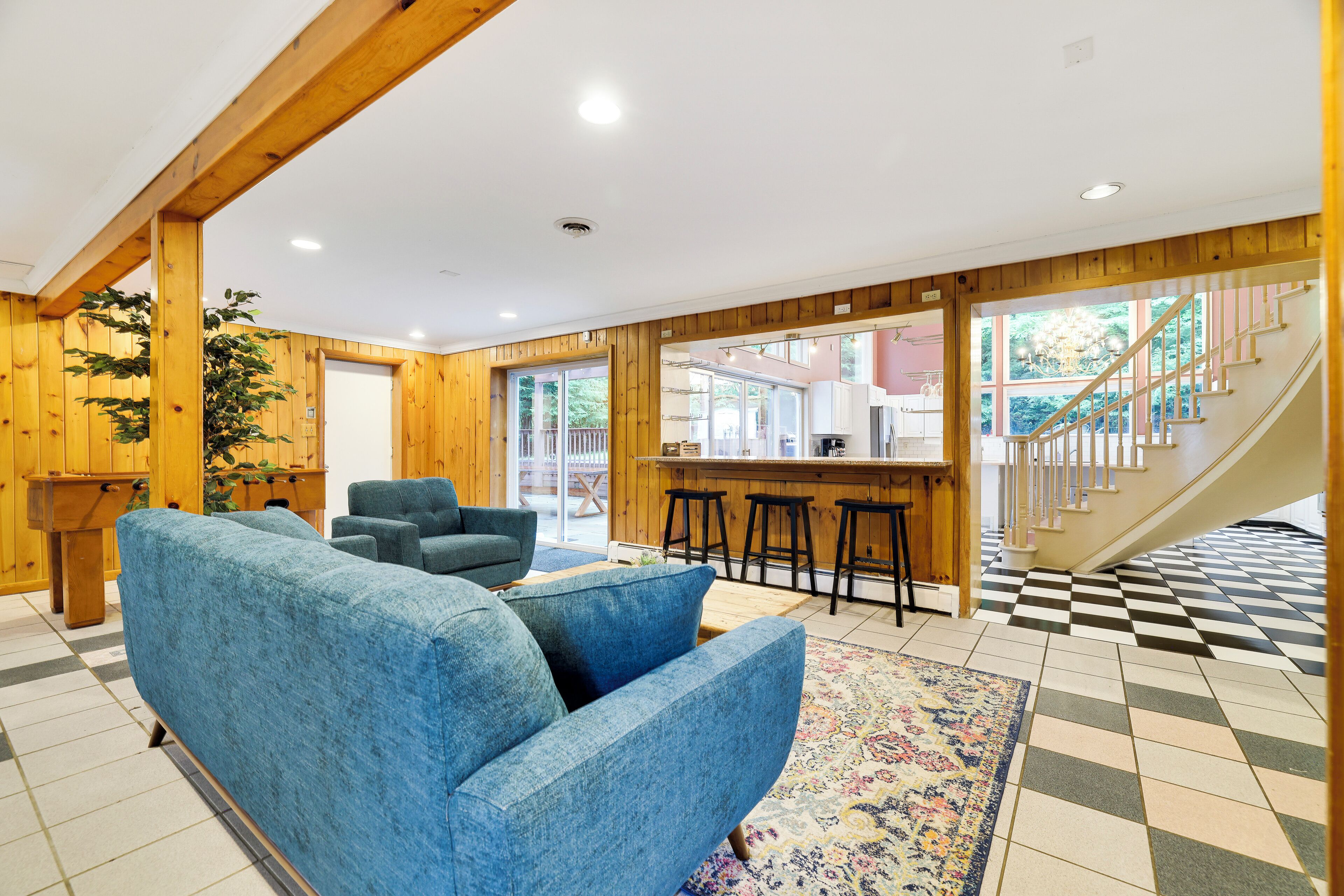 Luxury Villa~ HEATED POOL Open Thru November ~ Dog Friendly ~ Hot Tub ~ Fire Pit