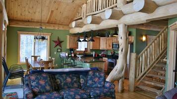 Smart TV, fireplace, DVD player