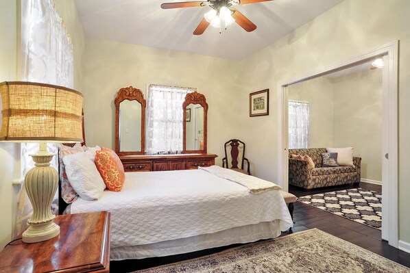 2 bedrooms, desk, iron/ironing board, free WiFi