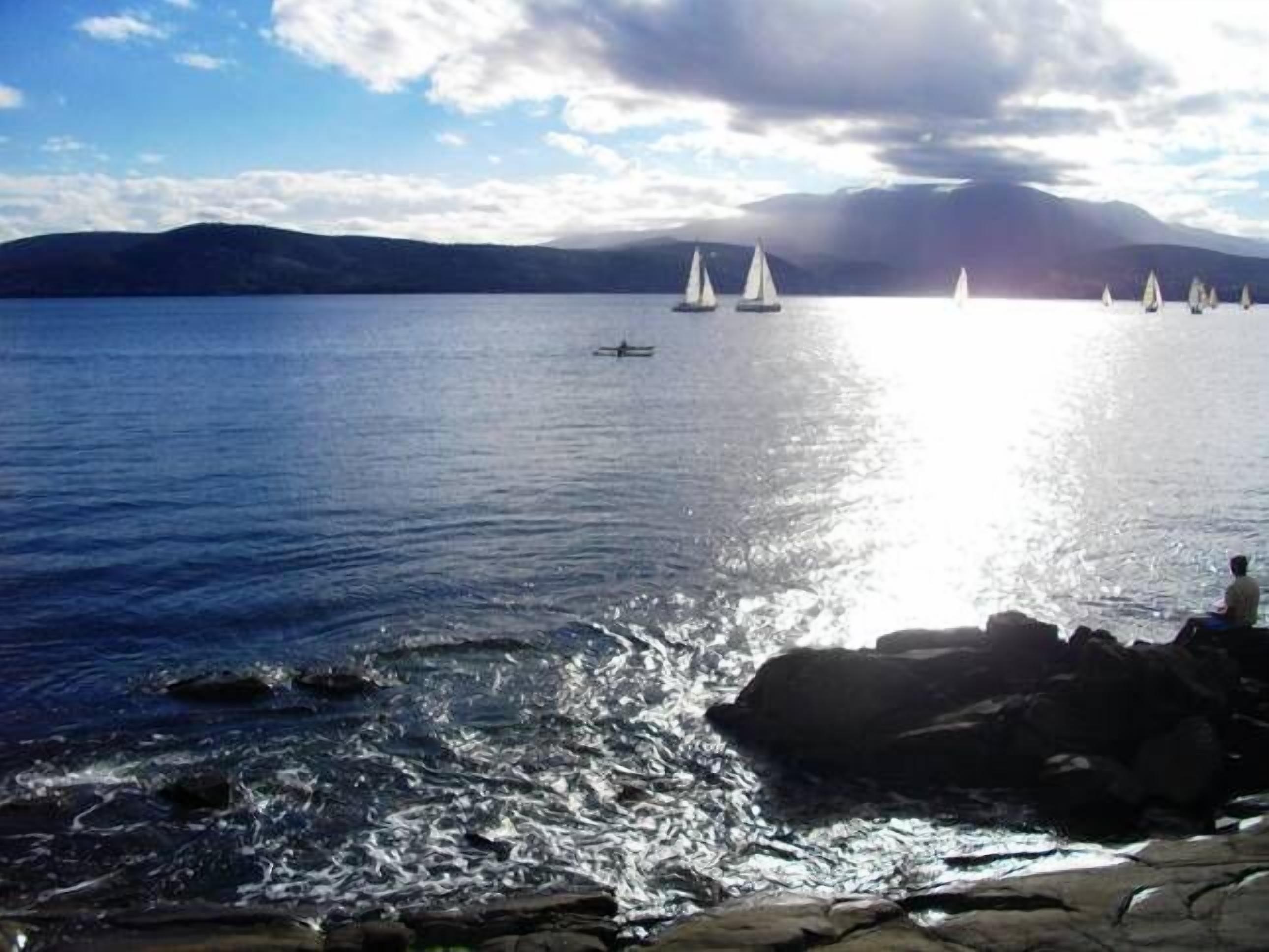 Shack on the Edge Waterfront — image 10