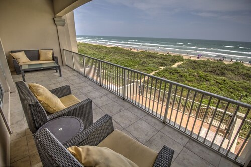 Oasis- Oceanfront, Beach Luxury with Private Pool & Beach Access