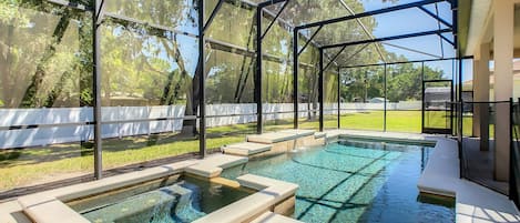 Piscine extérieure, piscine chauffée