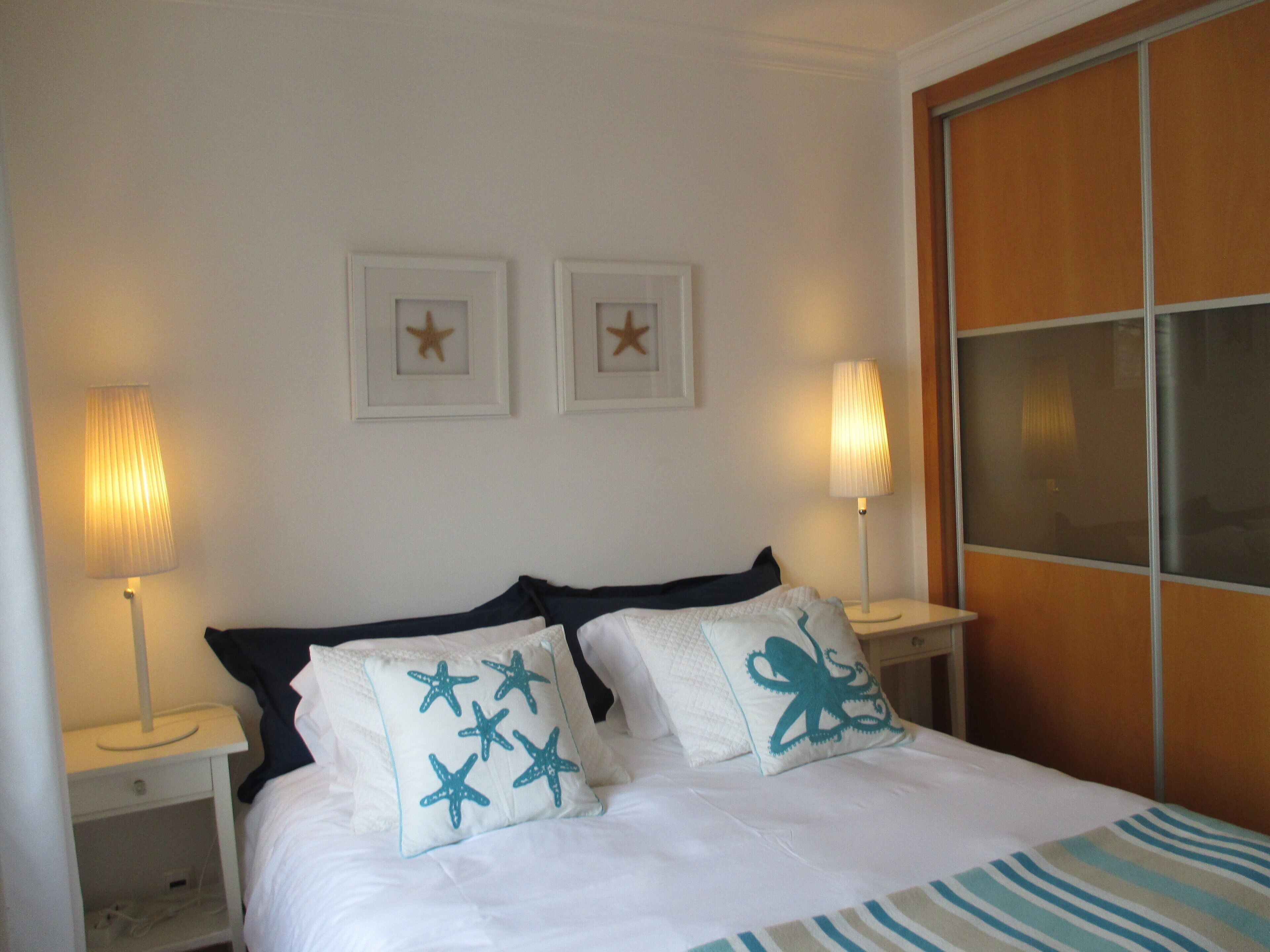 1 dormitorio, tabla de planchar con plancha, cuna de viaje y wifi gratis