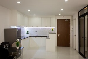 Private kitchen - Nice Apartment at GoldView (Ho Chi Minh City)