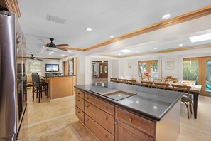 Fridge, microwave, stovetop, cookware/dishes/utensils - Elegant Home with Beach & Dockage! Spectacular Sunsets! (Key Largo)