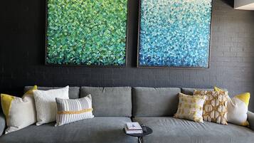 Smart-TV, Bücher, Drucker