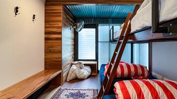 3 soverom, strykejern/-brett, reiseseng for barn og sengetøy