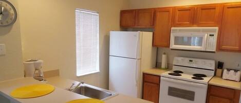 Fully equipped kitchen