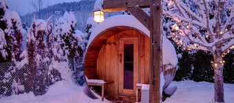 Barrel Sauna, HotTub, 2 Zero Gravity Massage Chairs, Powder Gong, Arcade & more