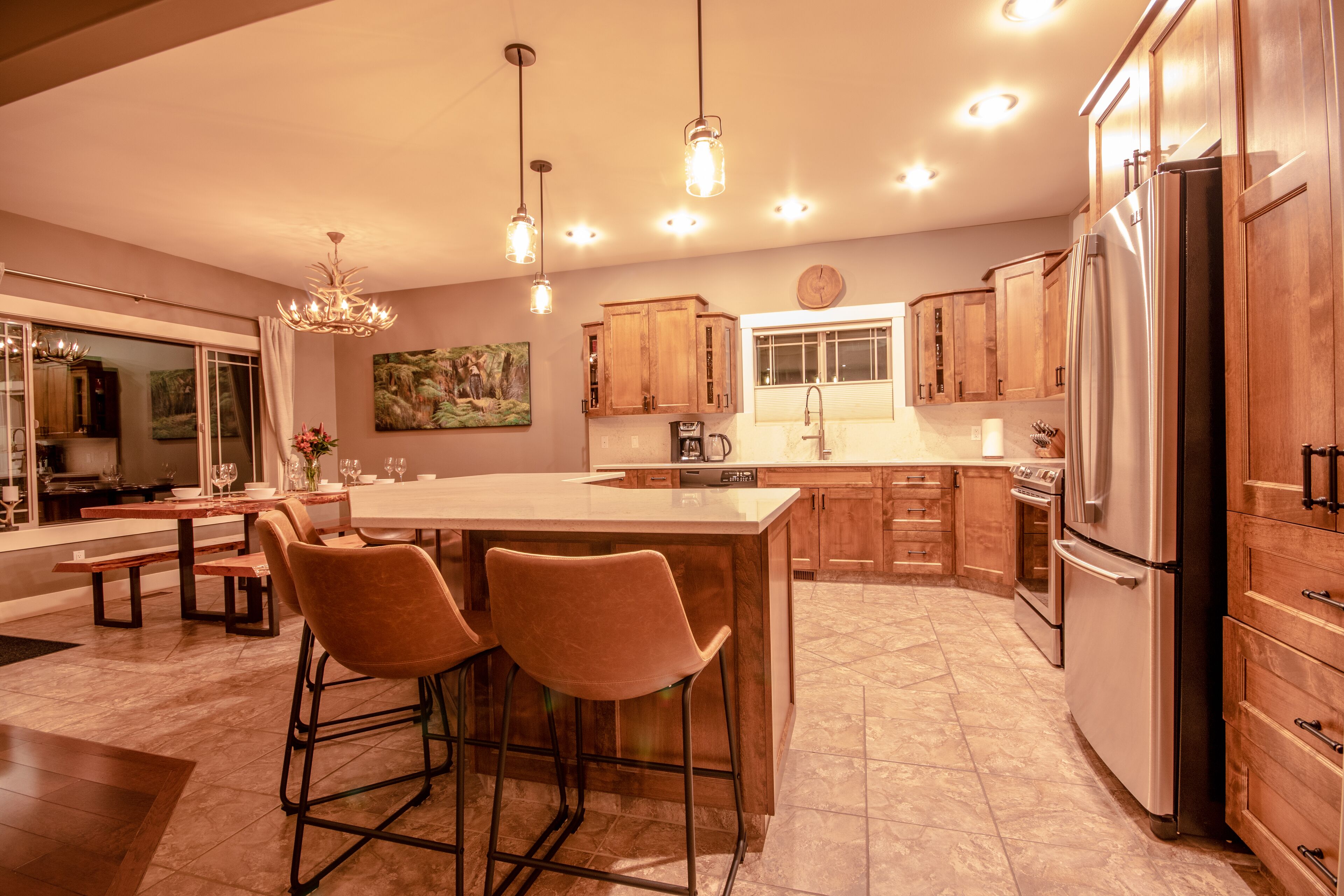 Barrel Sauna, HotTub, 2 Zero Gravity Massage Chairs, Powder Gong, Arcade & more