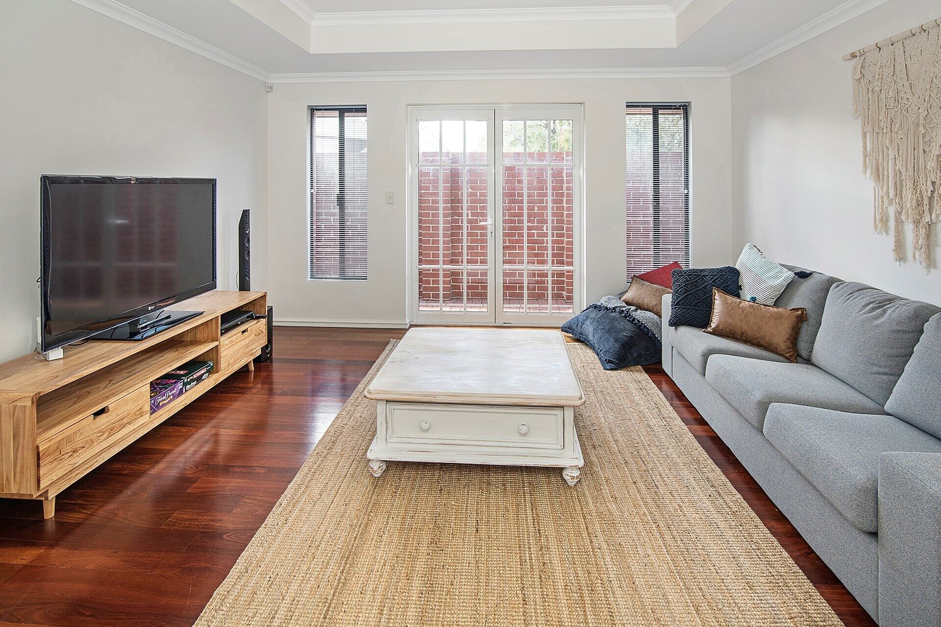 Away By The Bay- beach front- Ducted Heating/cooling — image 9