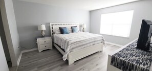 4 bedrooms, iron/ironing board, free WiFi, bed sheets