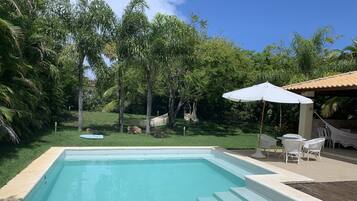 Innenpool, Außenpool