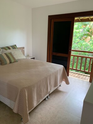 4 Schlafzimmer, Bügeleisen/Bügelbrett, WLAN, Bettwäsche