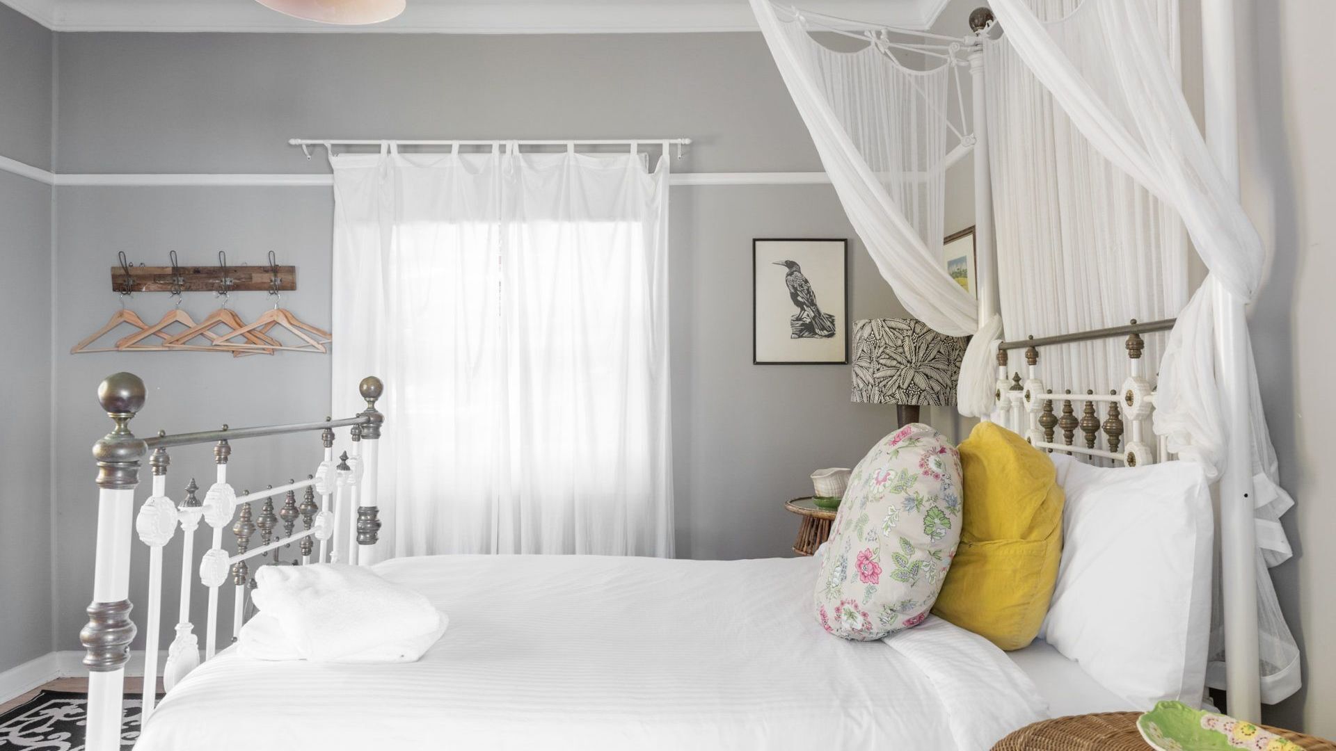 CORAL TREE COTTAGE by Palm Beach Holiday Rentals — image 9