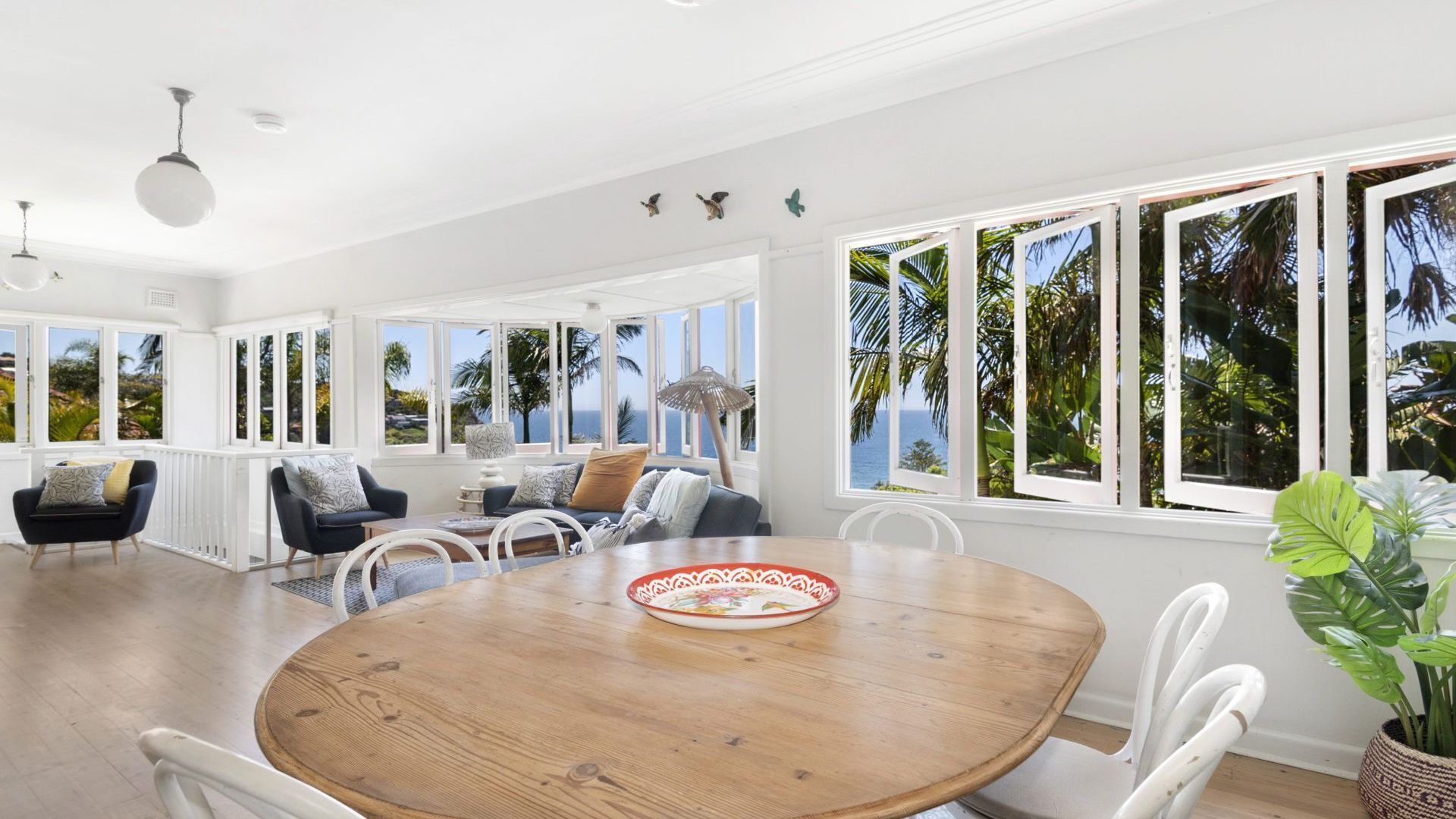 CORAL TREE COTTAGE by Palm Beach Holiday Rentals — image 6