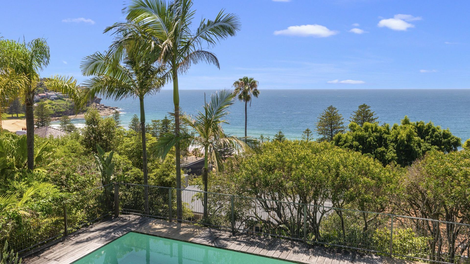 CORAL TREE COTTAGE by Palm Beach Holiday Rentals — image 2