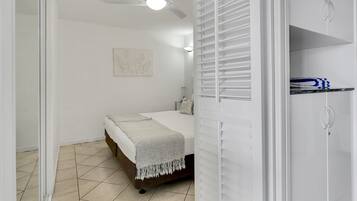 1 bedroom, soundproofing, iron/ironing board, free WiFi