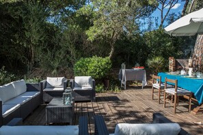 Outdoor dining - Private access to the beach - Tuscany (Marina di Bibbona (LI))