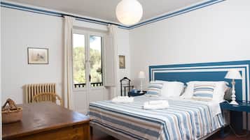 3 chambres, fer et planche à repasser, Wi-Fi gratuit, draps fournis