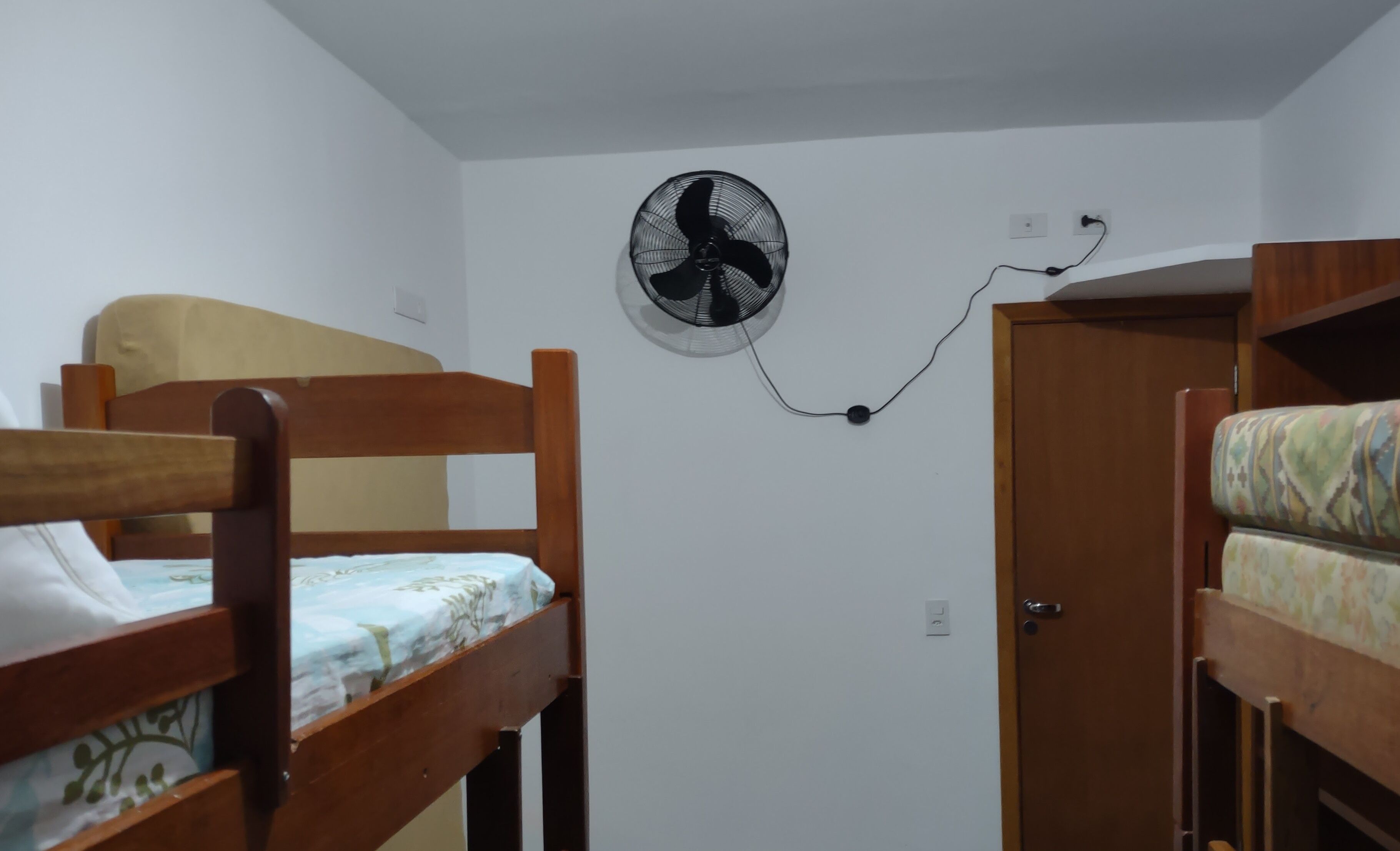 Cove - 8 guests - great location 