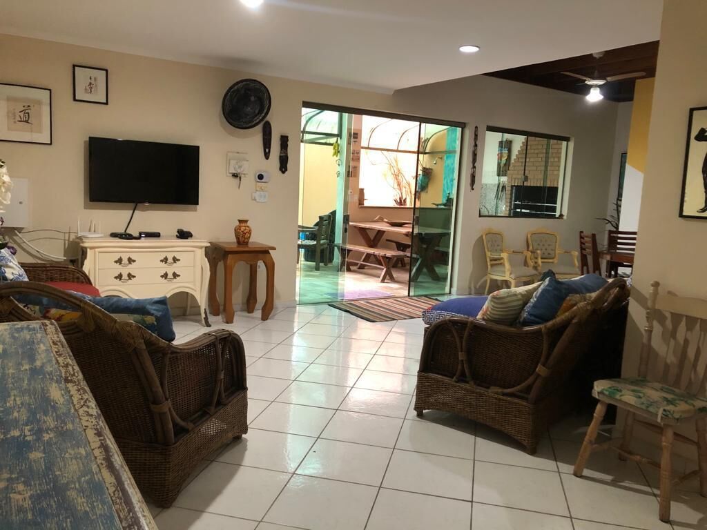 Ample House in Peruíbe - SP - Security 24 hrs - Beachside.