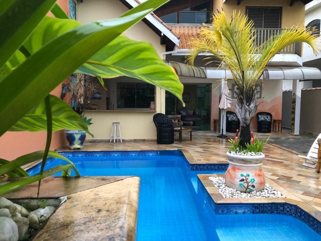 Ample House in Peruíbe - SP - Security 24 hrs - Beachside.