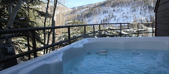 BESTE DEAL in Vail! Platinum beoordeeld * Prive Hot Tub * Gratis naar het vliegveld * Bekeken * Gratis WIFI *