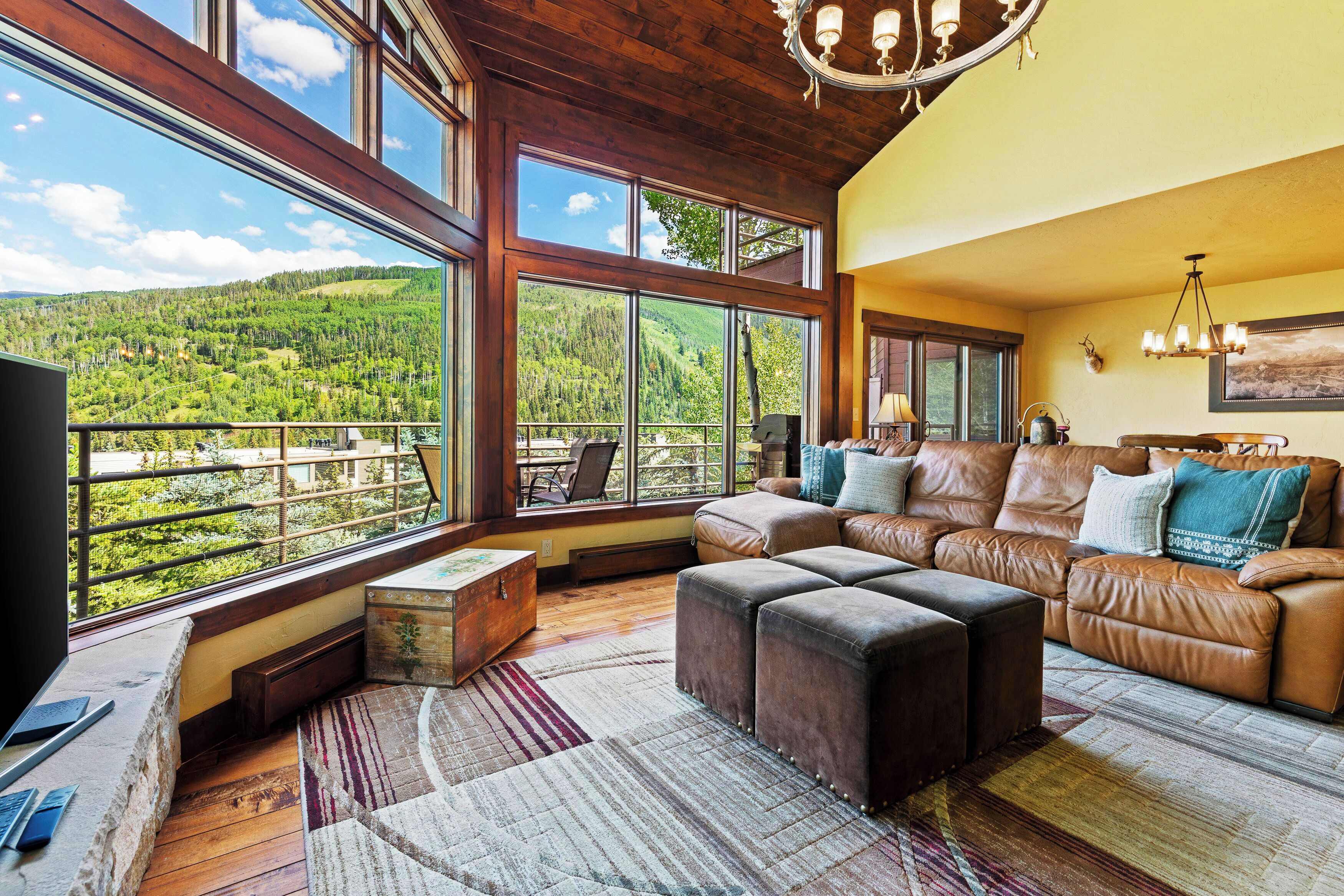 Smart TV, fireplace, DVD player